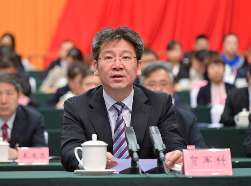 四川省科學技術(shù)協(xié)會第十次代表大會開幕
主動服務(wù)國家大局 堅定扛起時代使命
以磅礴科技力量更好助推四川現(xiàn)代化建設(shè)
王曉暉賀軍科講話 施小琳出席「相關(guān)圖片」